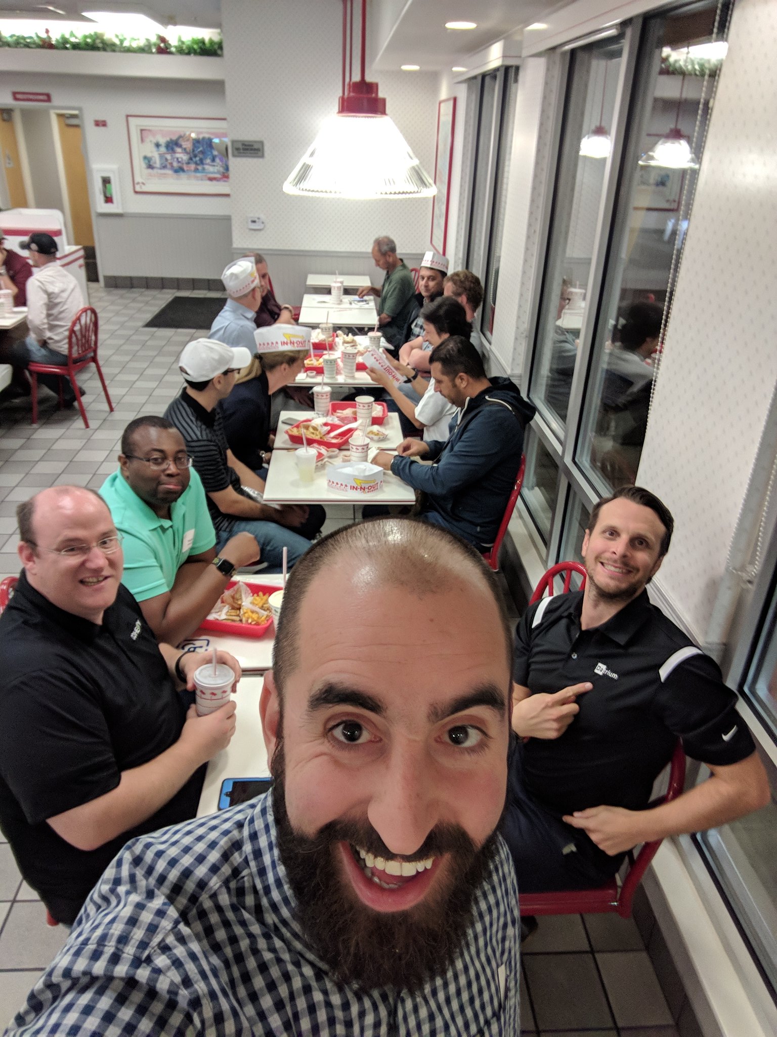 blog/cfd4-in-n-out-burger-group.jpg