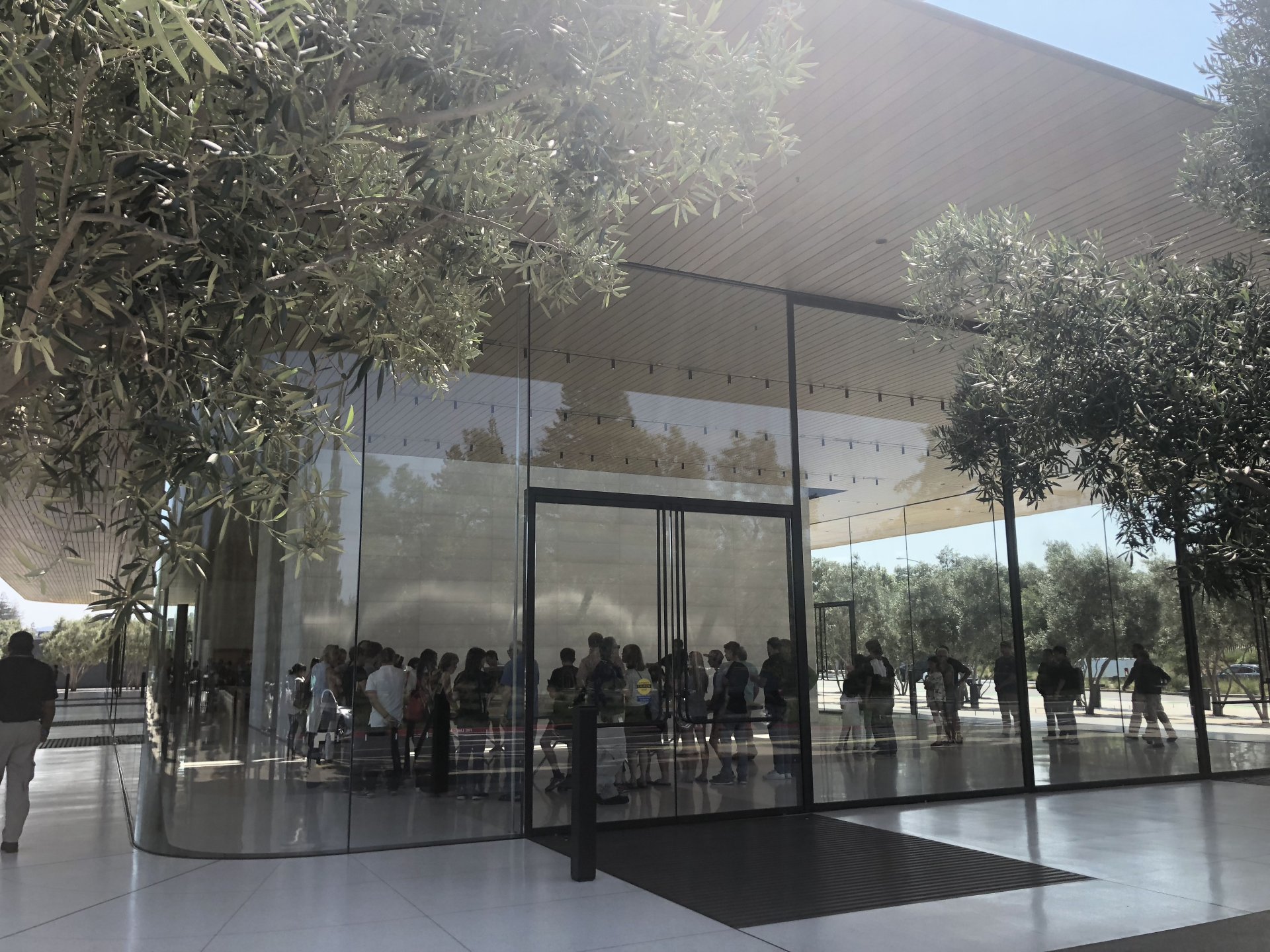 blog/cfd4-apple-visitor-center.jpg