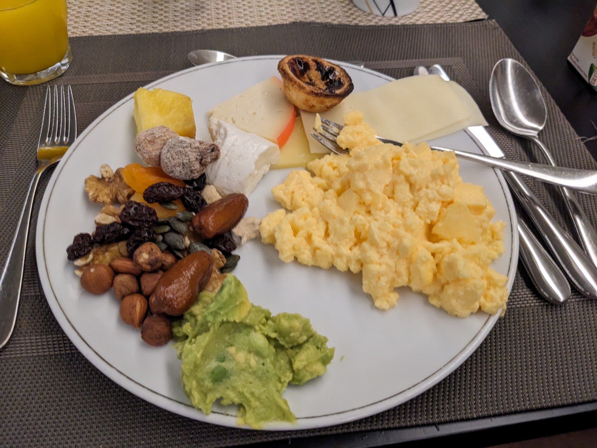 blog/docker-summit-lisbon-breakfast-buffet.jpg