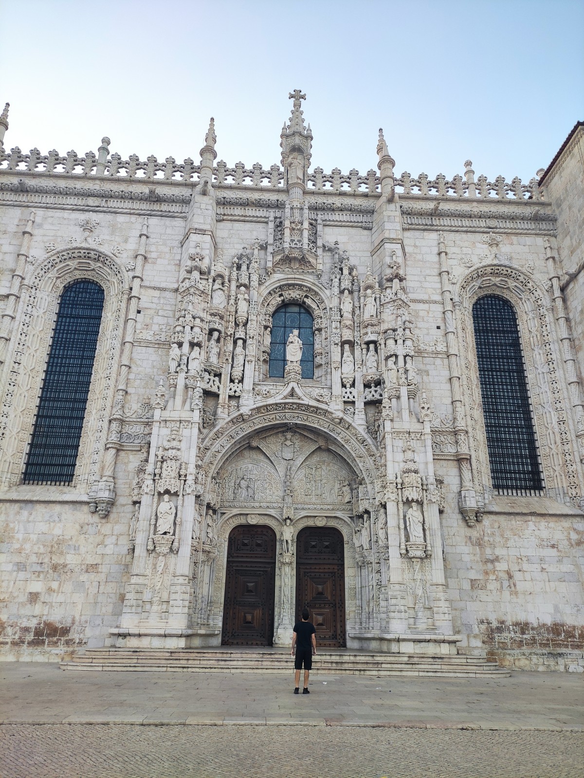 blog/docker-summit-lisbon-monastery-doors.jpg